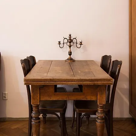 Nicholas Apartament